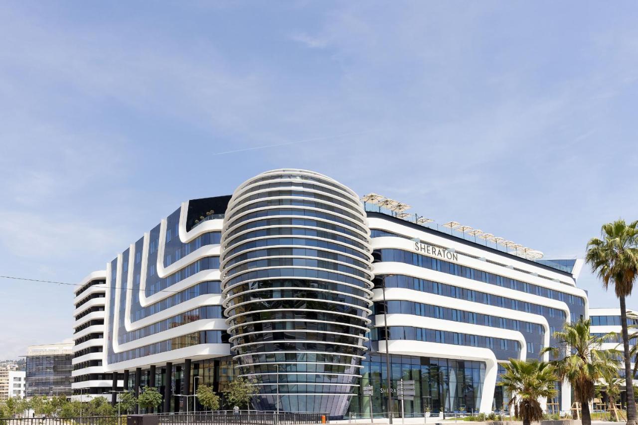 Sheraton Airport Hotel 4*